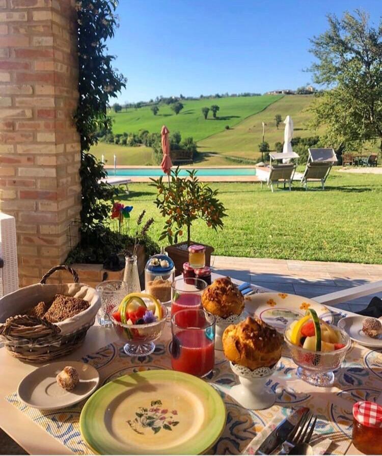톨렌티노 Casale Delle Rondini B&B 외부 사진