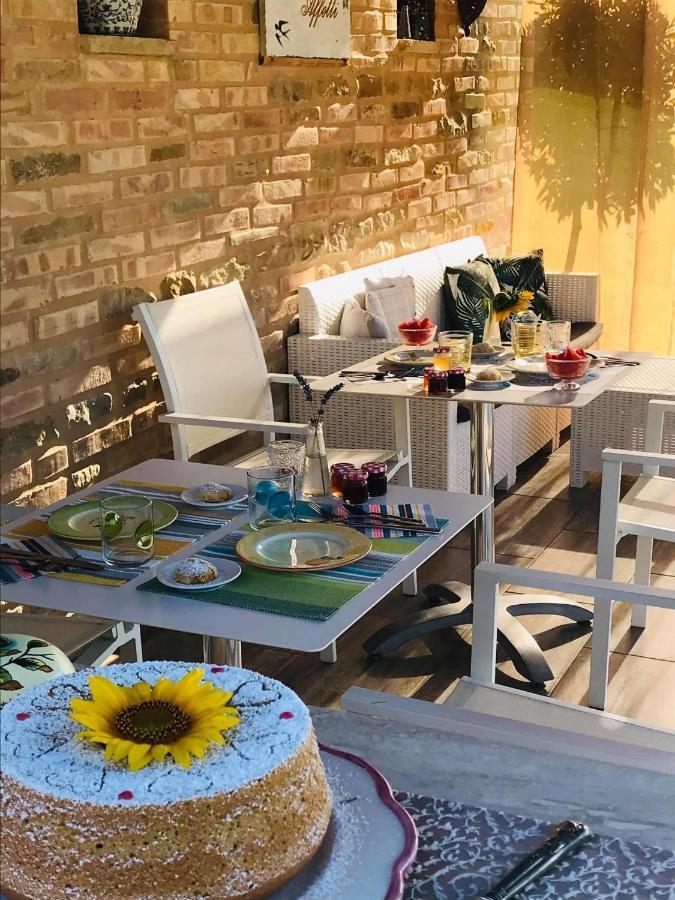 톨렌티노 Casale Delle Rondini B&B 외부 사진