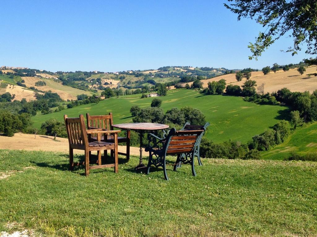 톨렌티노 Casale Delle Rondini B&B 외부 사진