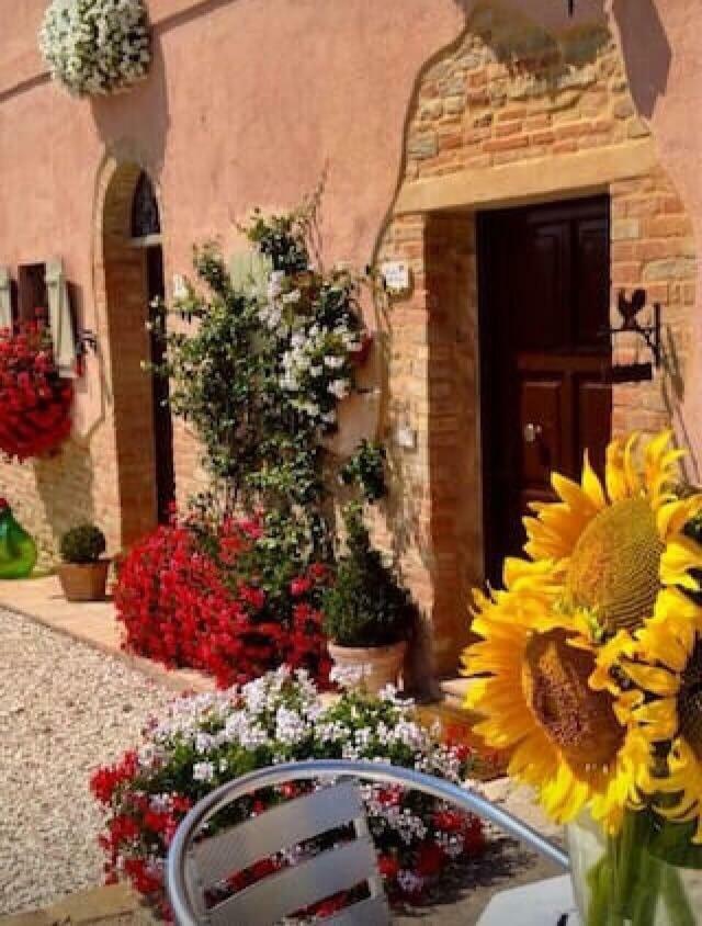 톨렌티노 Casale Delle Rondini B&B 외부 사진